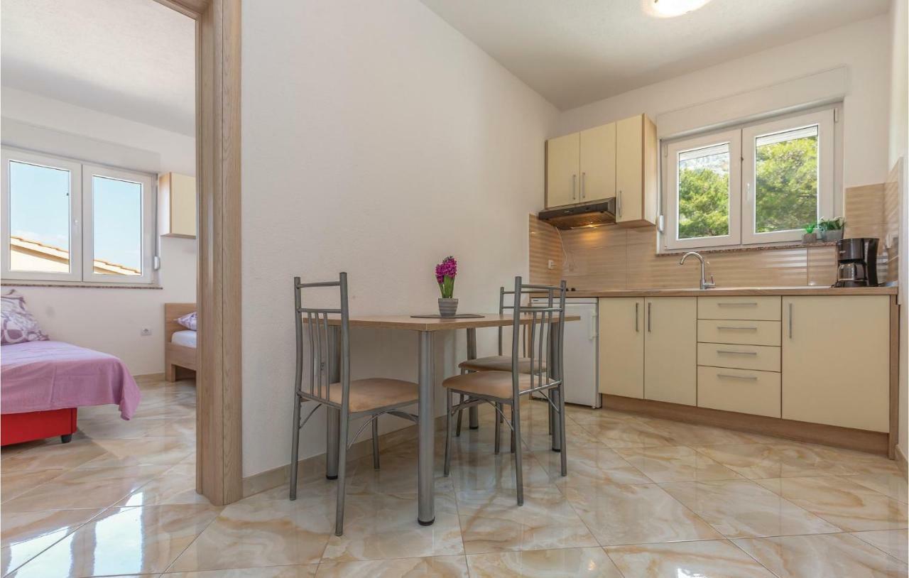 Beautiful Apartment In Krvavica With Kitchen מראה חיצוני תמונה